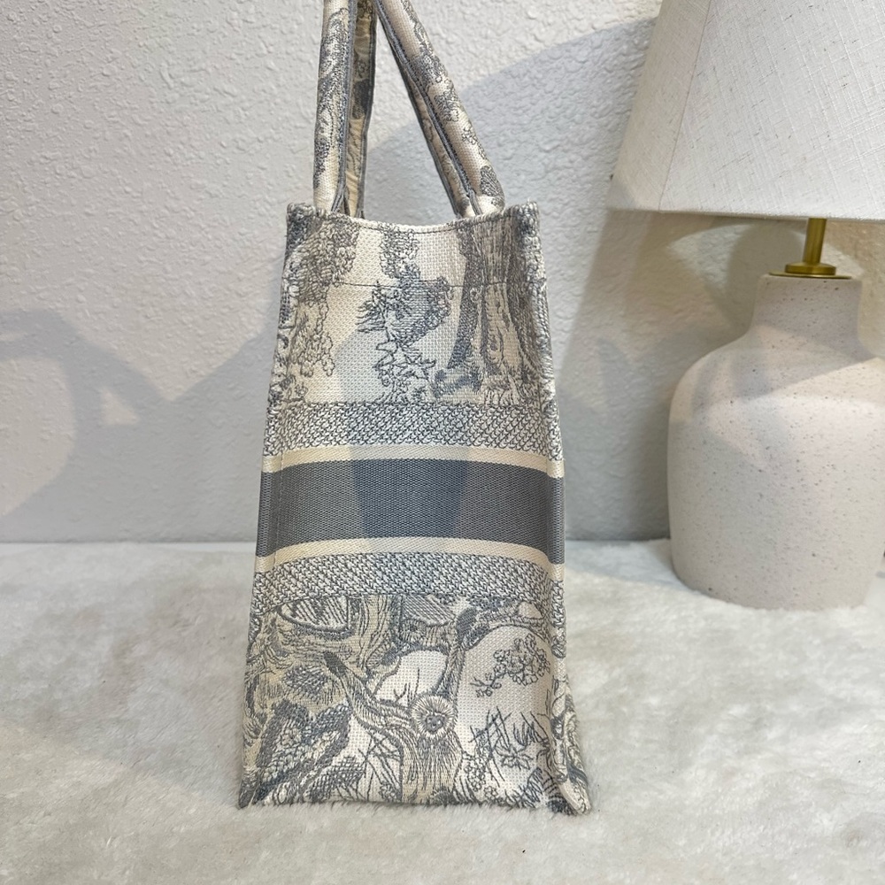 Christian Dior Medium Toile De Jouy Book Tote Shoulder Bag - Picture 3 of 16